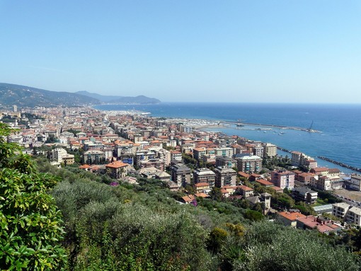 Il caso a Chiavari: il Comune “spegne” il gruppo Facebook dei ‘mugugni’ a suon di querele per diffamazione Il caso a Chiavari: il Comune “spegne” il gruppo Facebook dei ‘mugugni’ a suon di querele per diffamazione