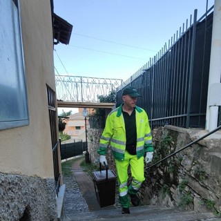 Pieve Ligure, rivoluzione per la raccolta differenziata: arrivano i nuovi mastelli Pieve Ligure, rivoluzione per la raccolta differenziata: arrivano i nuovi mastelli