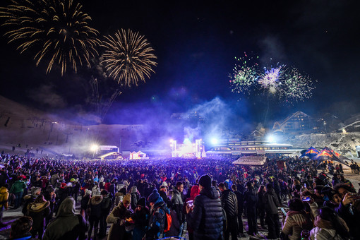 Una folla immensa in conca per festeggiare Capodanno