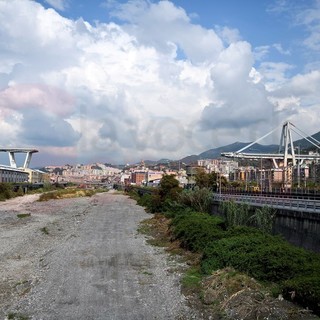Documenti di Autostrade per la demolizione e ricostruzione del ponte alle autorità