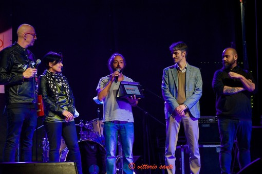 Il cantautore toscano Luca Guidi si aggiudica la sedicesima edizione del Premio Bindi