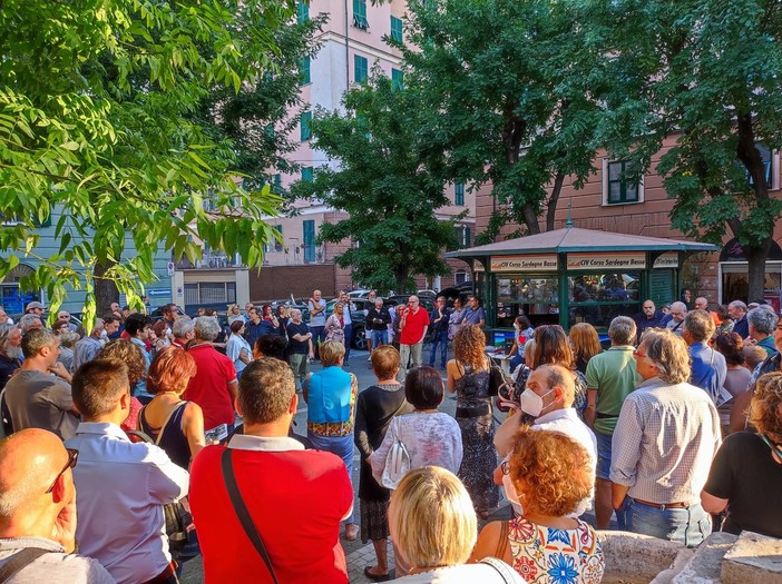 Sabato la manifestazione dei comitati genovesi, M5S: “Saremo al fianco dei cittadini contro la politica da Marchese del Grillo” Sabato la manifestazione dei comitati genovesi, M5S: “Saremo al fianco dei cittadini contro la politica da Marchese del Grillo”