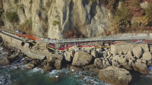Portofino esce dall'isolamento: ultimata la passerella