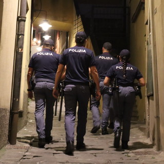 Centro storico, maxiservizio della Polizia di Stato nella zona della Maddalena: arresti, sequestri e sanzioni per carenze igieniche