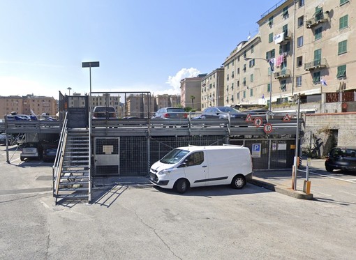 Nuova raccolta firme e petizione del Comitato di Certosa: “Dal crollo del Ponte la zona è soffocata dal traffico e priva di posteggi” Nuova raccolta firme e petizione del Comitato di Certosa: “Dal crollo del Ponte la zona è soffocata dal traffico e priva di posteggi”