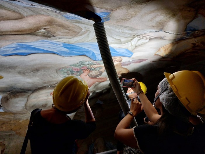 Galleria degli Specchi di Palazzo Reale, il 5 gennaio la visita guidata al cantiere di restauro