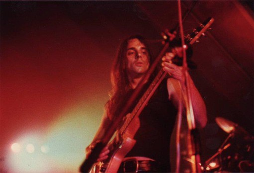 Lutto nel mondo della musica: è morto Roberto Merlone, chitarra metal della Liguria