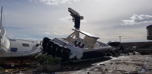 Rapallo: al lavoro per rimuovere gli yacht schiantati