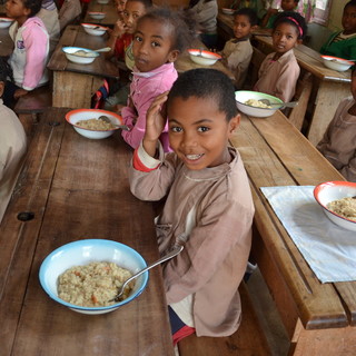 &quot;Il Rotary nutre l'educazione&quot;, a Palazzo Ducale i volontari confezioneranno pasti per i bambini dello Zimbabwe