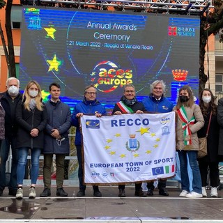 Recco European Town of Sport 2022, la bandiera di Aces Europe consegnata alla città
