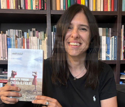 Roberta Poggio presenta venerdì prossimo ad Imperia il suo 'Onora il figlio', il 19 sarà alla Feltrinelli di Genova Roberta Poggio presenta venerdì prossimo ad Imperia il suo 'Onora il figlio', il 19 sarà alla Feltrinelli di Genova