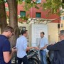 Recco, addio alla storica canfora pericolante in piazza Matteotti: ma c'è già il rimpiazzo Recco, addio alla storica canfora pericolante in piazza Matteotti: ma c'è già il rimpiazzo