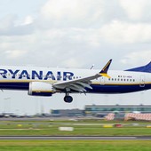 Otto rotte (solo due per l’estero) e quaranta voli settimanali, Ryanair presenta il nuovo orario per Genova e rilancia: “Via l’addizionale per nuovi investimenti”