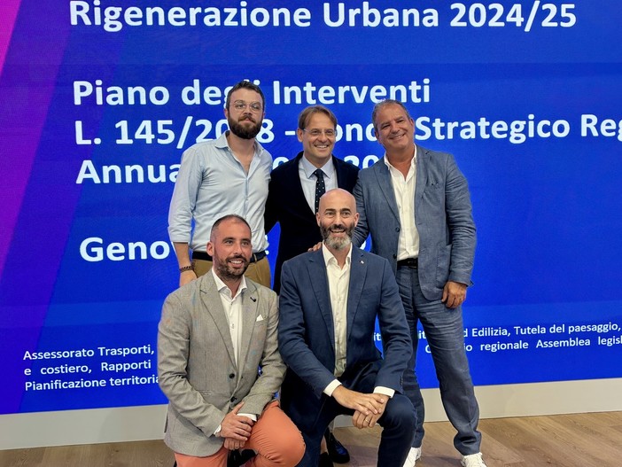 L'assessore regionale Marco Scajola con i sindaci dei Comuni interessati L'assessore regionale Marco Scajola con i sindaci dei Comuni interessati