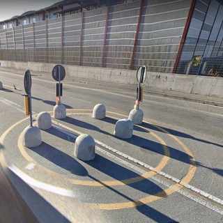 Genova: Via Polonio, la ciclabile divide ma non rallenta