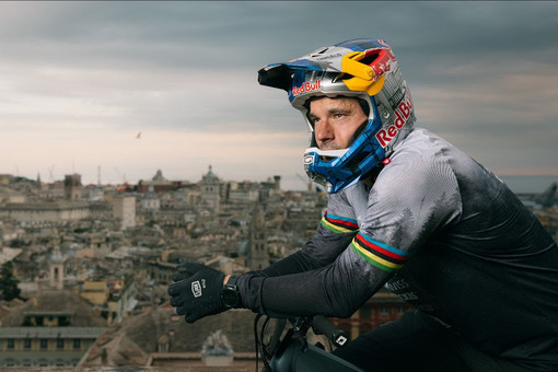 Rivoluzione del traffico per la Red Bull Cerro Abajo: le ultime novità sui divieti in vigore tra sabato e domenica Rivoluzione del traffico per la Red Bull Cerro Abajo: le ultime novità sui divieti in vigore tra sabato e domenica