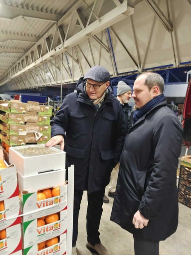 Logistica e cibo, il vicesindaco Terrile al Centro Agroalimentare di Bolzaneto: “È un’eccellenza del settore”
