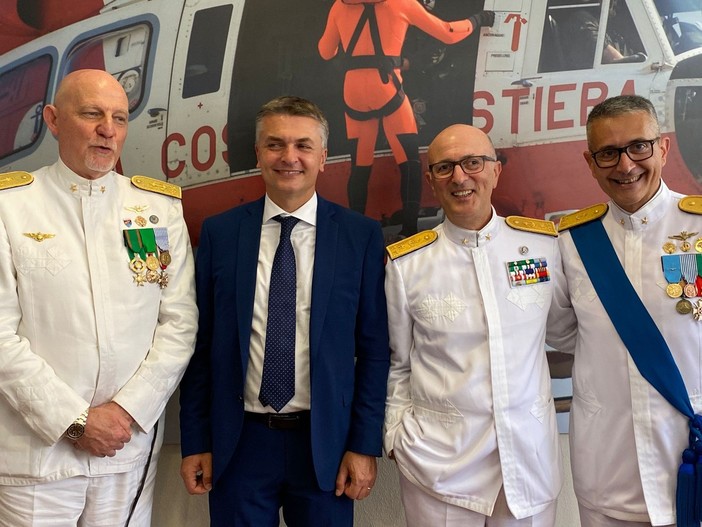 Guardia costiera, Rixi: "Benvenuto a Genova ad ammiraglio Pellizzari" Guardia costiera, Rixi: "Benvenuto a Genova ad ammiraglio Pellizzari"