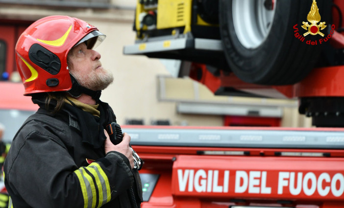 Roberto Semino saluta i Vigili del Fuoco, il “vikingo” che ha fatto della generosità uno stile di vita: "Onorato di aver indossato la nostra divisa"