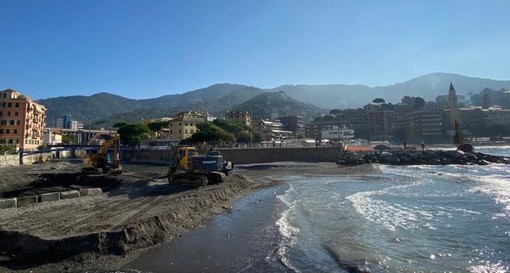 Avviati a Recco i lavori per fermare l'erosione del litorale, costeranno oltre 52.000 euro (FOTO)