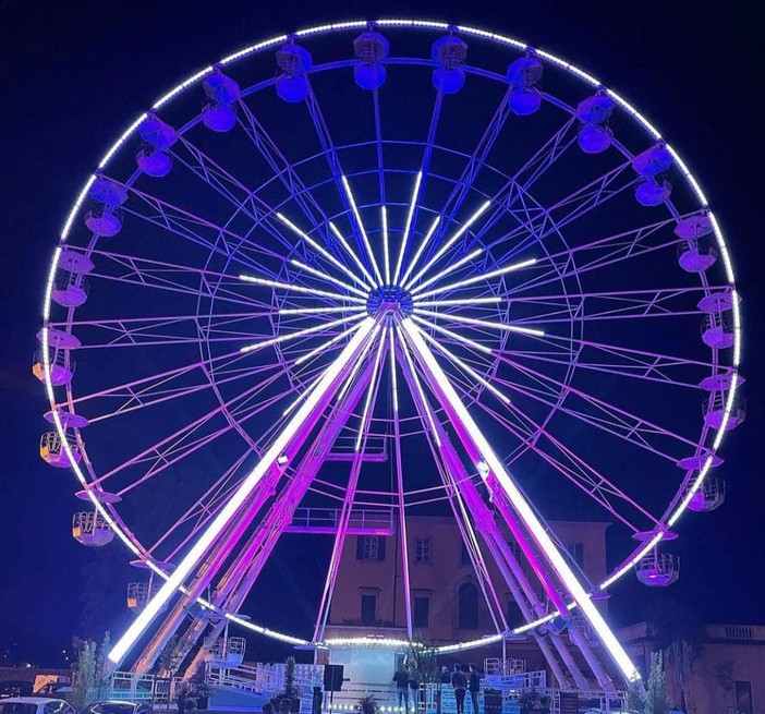 Ad Arenzano inaugura la ruota panoramica Grand Roue 32 (Foto) Ad Arenzano inaugura la ruota panoramica Grand Roue 32 (Foto)