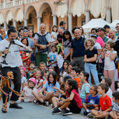 “A teatro nessuno è straniero”: il Suq porta arte, musica e comunità tra Certosa, Rivarolo e Sampierdarena