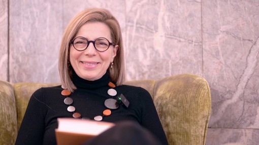 Raffaella Romagnolo, in libreria con il suo nuovo lavoro, 'La segreta cura'