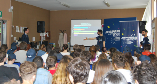 Poste italiane e cdp: “Il risparmio che fa scuola” a Genova Poste italiane e cdp: “Il risparmio che fa scuola” a Genova