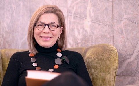 Raffaella Romagnolo, in libreria con il suo nuovo lavoro, 'La segreta cura'