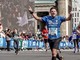 Rischia di perdere una gamba, si salva grazie a un intervento e corre la maratona di Berlino