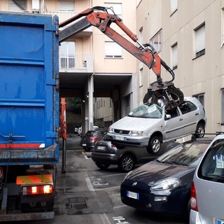 Veicoli abbandonati, 906 rimozioni nel 2022 Veicoli abbandonati, 906 rimozioni nel 2022