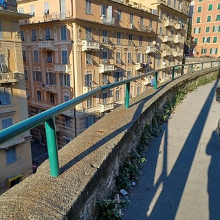 Sampierdarena, riparato il parapetto di via Monti: lo avevamo segnalato anche noi Sampierdarena, riparato il parapetto di via Monti: lo avevamo segnalato anche noi