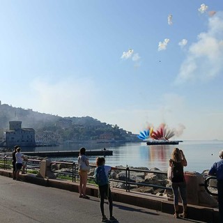 Rapallo, vento forte nella notte: modificato il programma della sparata di mezzogiorno