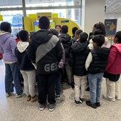 Poste aperte ai piccoli: gli alunni dell'istituto Cantore scoprono il viaggio della corrispondenza