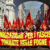 Lo striscione esposto dalla Fiom Genova al corteo dello scorso 30 giugno Lo striscione esposto dalla Fiom Genova al corteo dello scorso 30 giugno