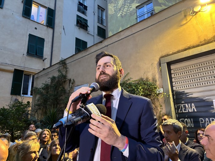 Ex Ilva, PD Liguria e Genova: “Toti si prende due giorni per incontrare sindacati e lavoratori: il lavoro non può aspettare la fine di un Festival" Ex Ilva, PD Liguria e Genova: “Toti si prende due giorni per incontrare sindacati e lavoratori: il lavoro non può aspettare la fine di un Festival"