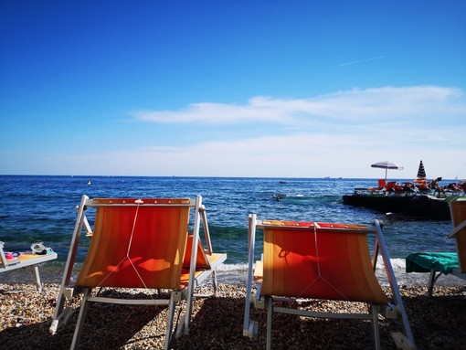 Emergenza coronavirus: stabilimenti balneari e spiagge libere in Liguria, un'app per prenotare