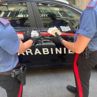 Controlli dei carabinieri a Sampierdarena: un arresto, 4 denunce e sanzioni a due esercizi commerciali Controlli dei carabinieri a Sampierdarena: un arresto, 4 denunce e sanzioni a due esercizi commerciali