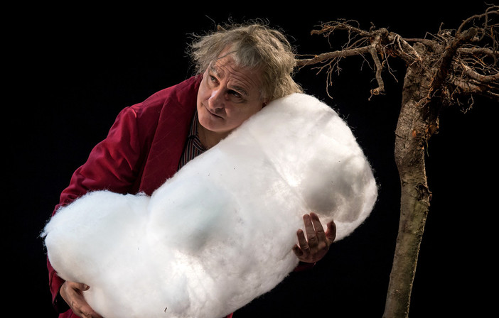 Il Teatro Nazionale presenta "Razza di italiani! Memorie di Ebrei nell’Italia fascista" Il Teatro Nazionale presenta "Razza di italiani! Memorie di Ebrei nell’Italia fascista"