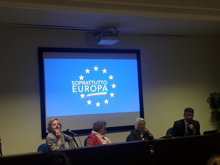 "Soprattutto Europa": percezioni, realtà e prospettive per Genova e i giovani