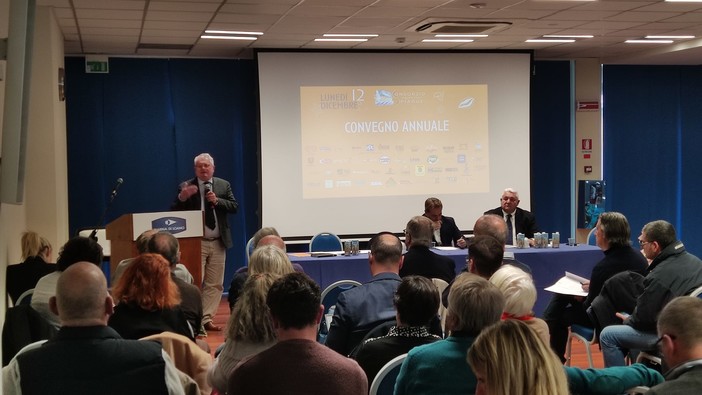 Convegno di Obiettivo Spiagge, pressing sul Governo contro la Bolkestein: "Non vogliamo 'lanzichenecchi" sulle nostre coste" (FOTO e VIDEO)