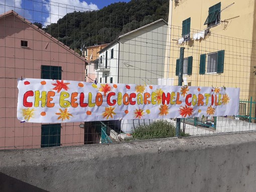 Crevari, dopo vent’anni di nuovo agibile il cortile esterno della scuola Crevari, dopo vent’anni di nuovo agibile il cortile esterno della scuola