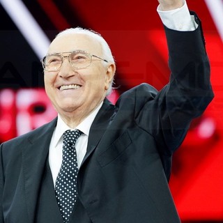 La Liguria di Pippo Baudo: presentò il Festival per tredici volte, nessuno come lui La Liguria di Pippo Baudo: presentò il Festival per tredici volte, nessuno come lui