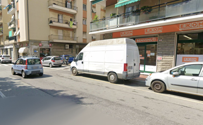 Il supermercato Ekom di via Ventimiglia a Voltri Il supermercato Ekom di via Ventimiglia a Voltri