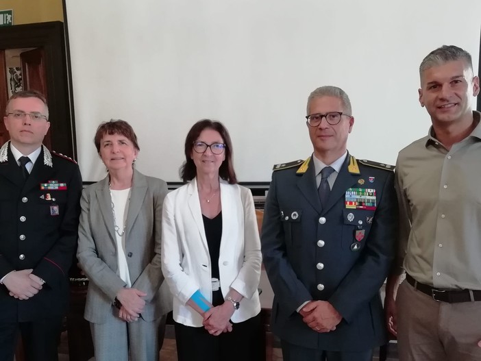 Sicurezza nelle discoteche, rinnovato il Protocollo tra Prefettura e Silb Fipe-Confcommercio Sicurezza nelle discoteche, rinnovato il Protocollo tra Prefettura e Silb Fipe-Confcommercio