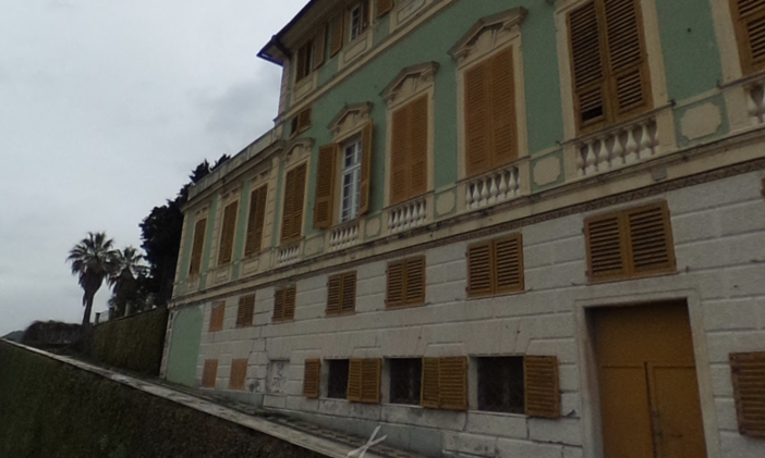 Voltri, bimbo caduto dal terrazzo: indagine si allarga a insegnanti e proprietari della struttura