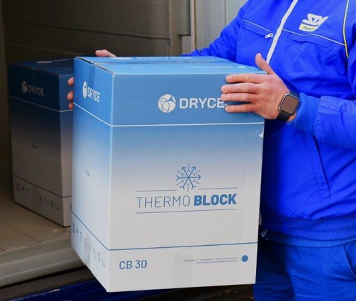 Consegnate 7.400 dosi di vaccini AstraZeneca all'ospedale Villa Scassi di Genova