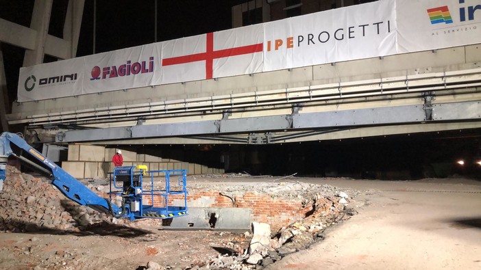 Questa notte il trasporto dell'ultima trave impalcato del Ponte Morandi