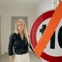 Sara Grandi mostra l'innovativo sistema 'Rollo' ideato dall'azienda genovese Bio System