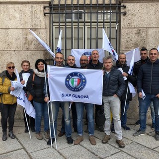 Siap: &quot;A Genova inizia un altro anno in salita per i poliziotti&quot;